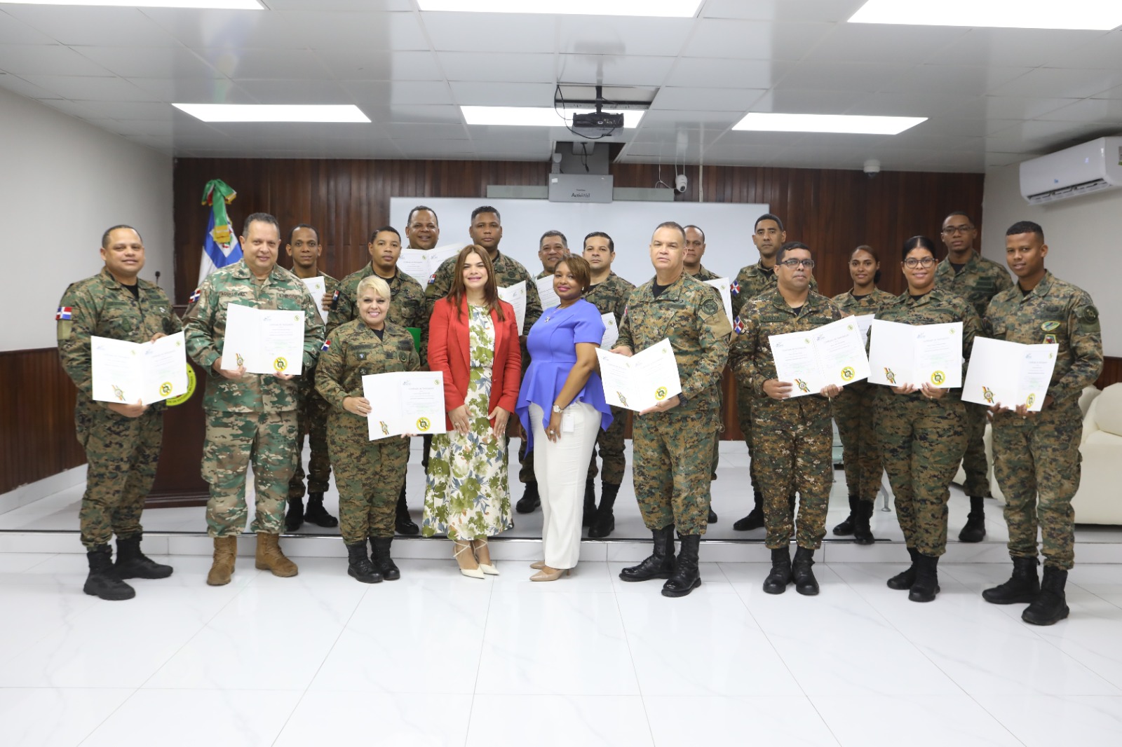 Entrega de certificados para los instructores del EGEMERD en colaboración del INFOTEP